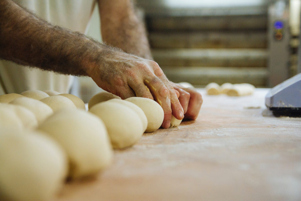 How to make garlic dough balls
