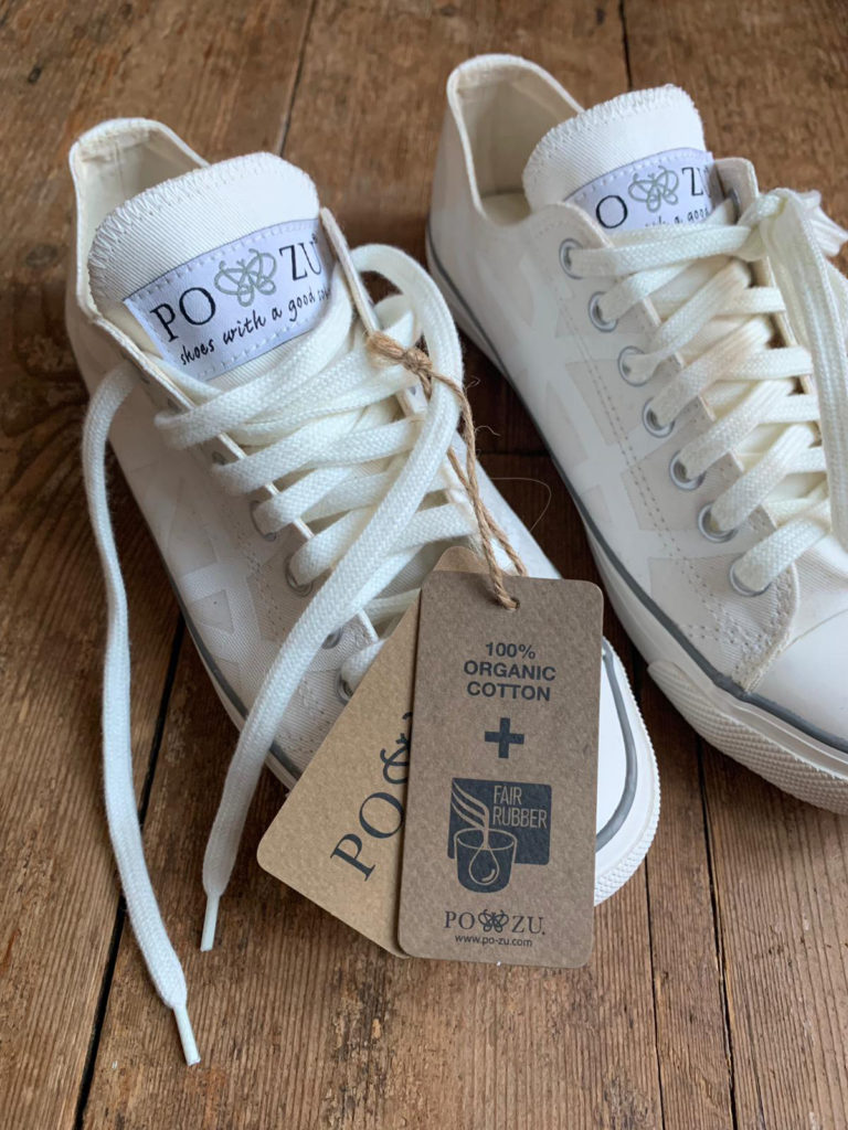 Po-Zu-fairtrade-rubber-sneakers-with-swing-ticket