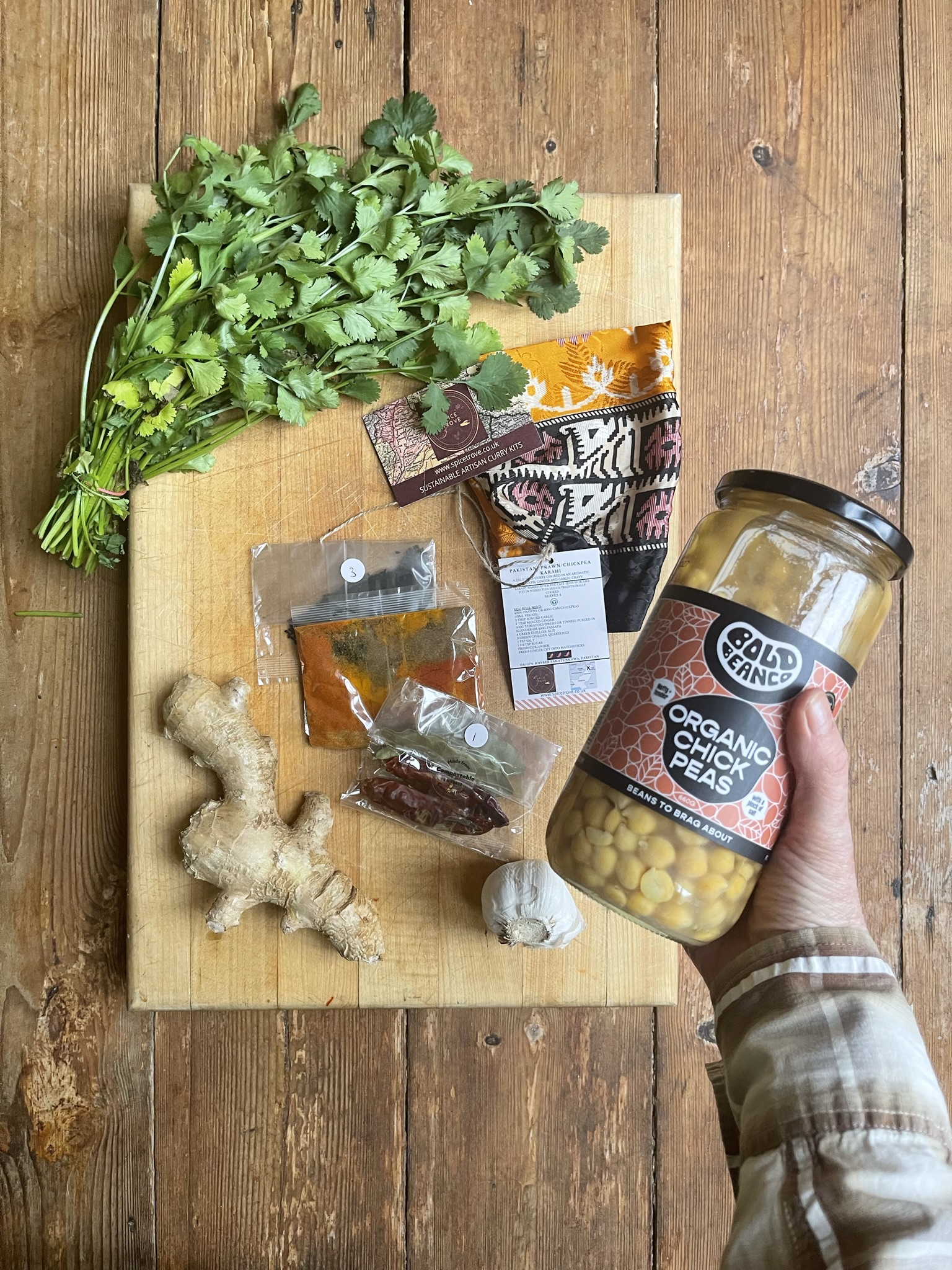 adding chickpeas to the ingredients list